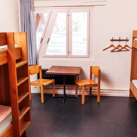 Baden Youth Hostel Екстериор снимка