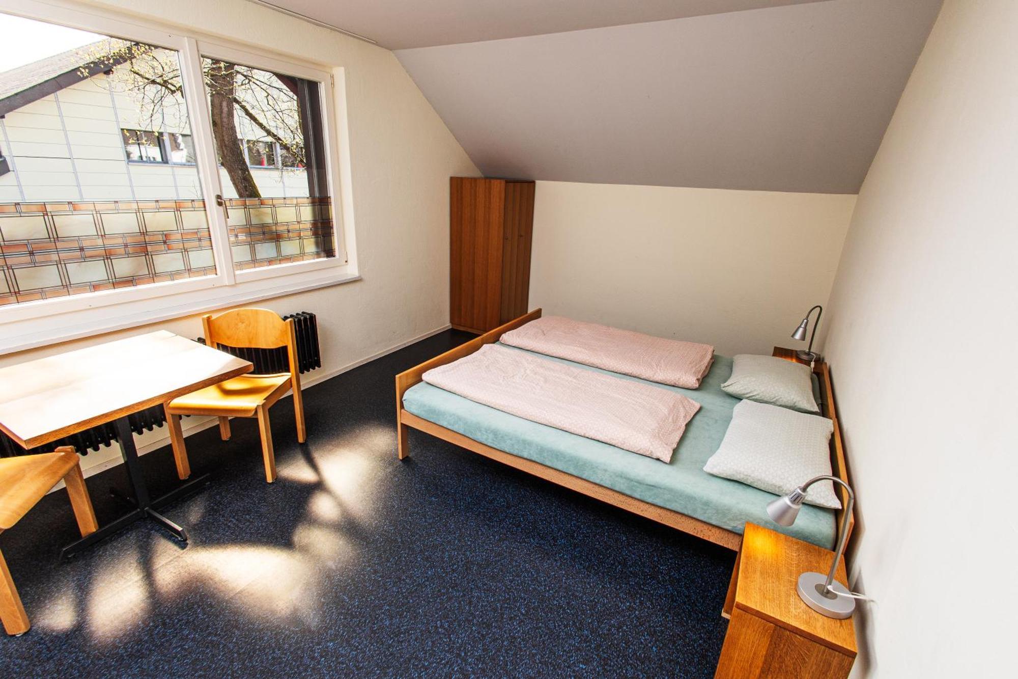 Baden Youth Hostel Екстериор снимка